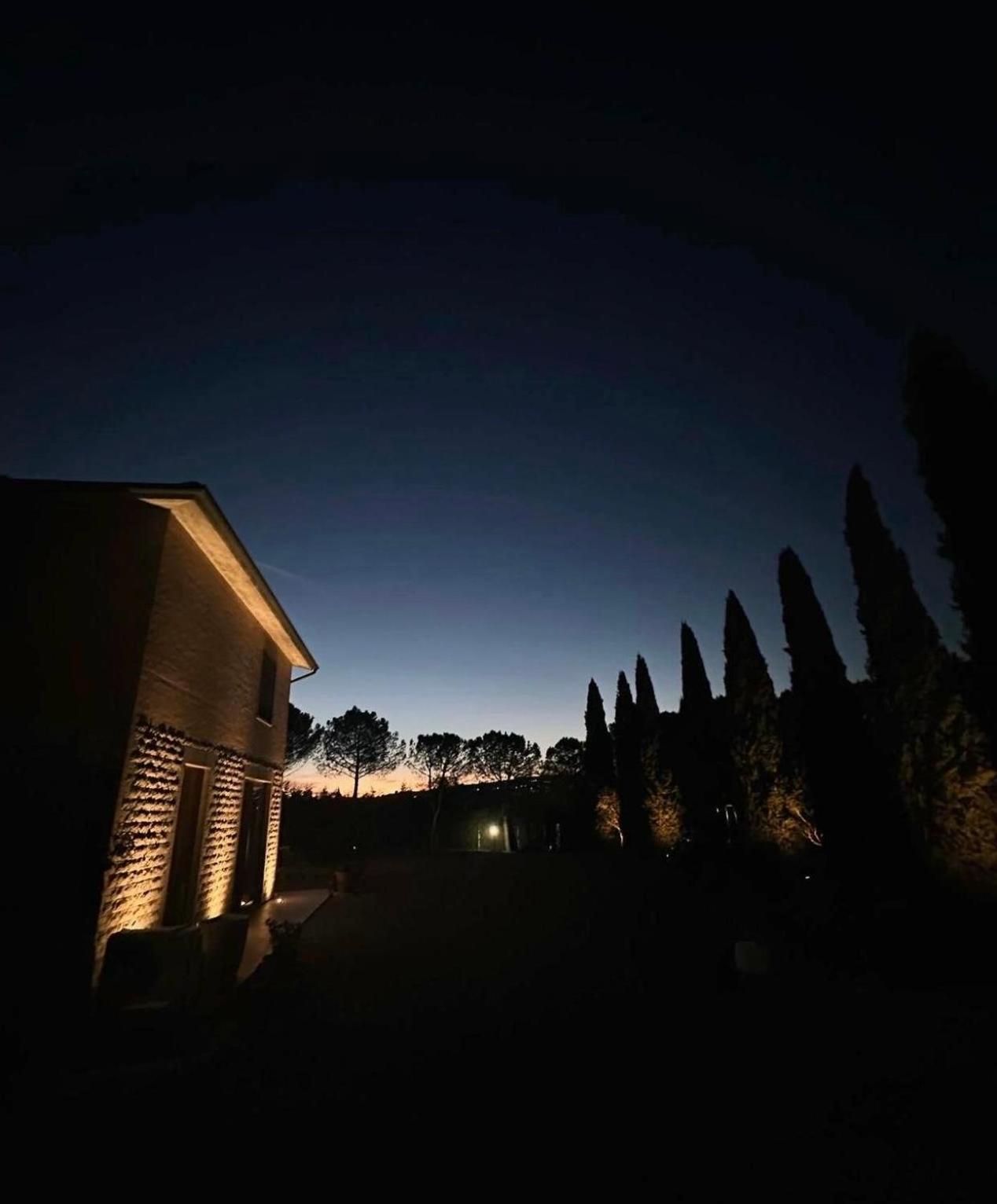 Agriturismo La Terrazza Sul Mangia Siena Exterior foto